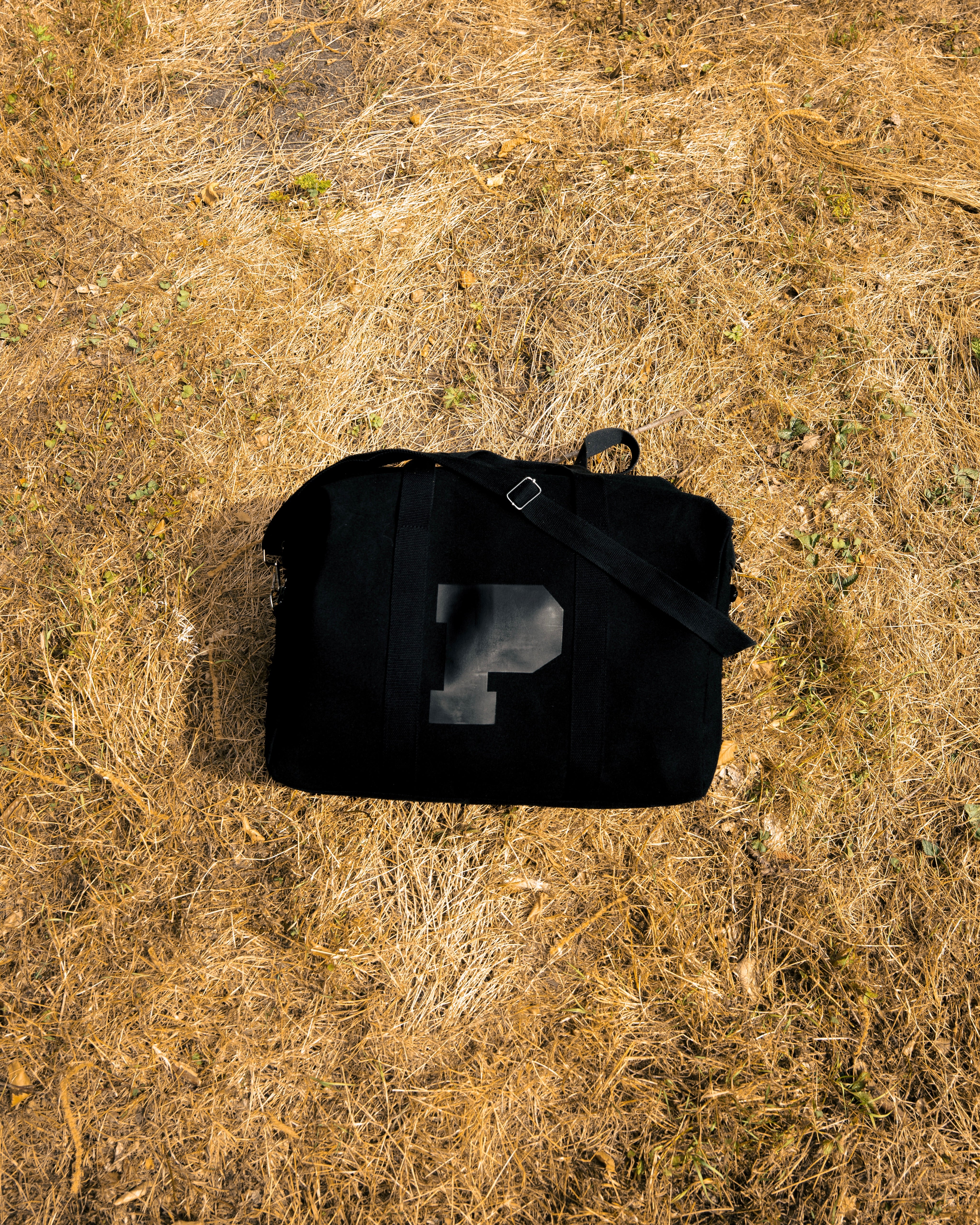 P TRAVEL BAG